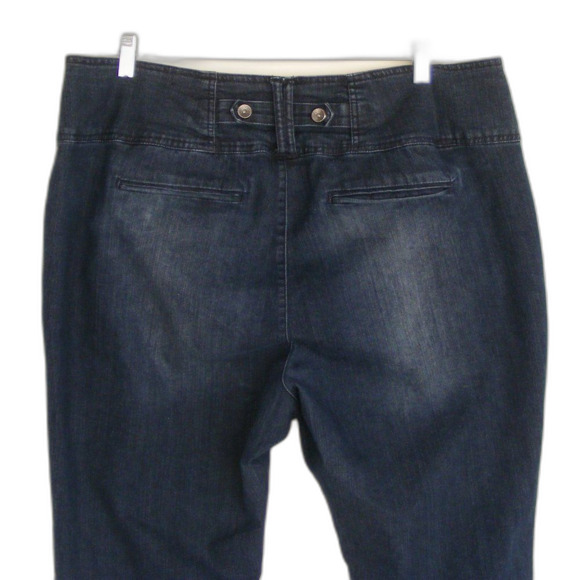 TORRID Denim Jeans, 24, Dark Wash, 3 button waist, Pockets - Picture 4 of 12